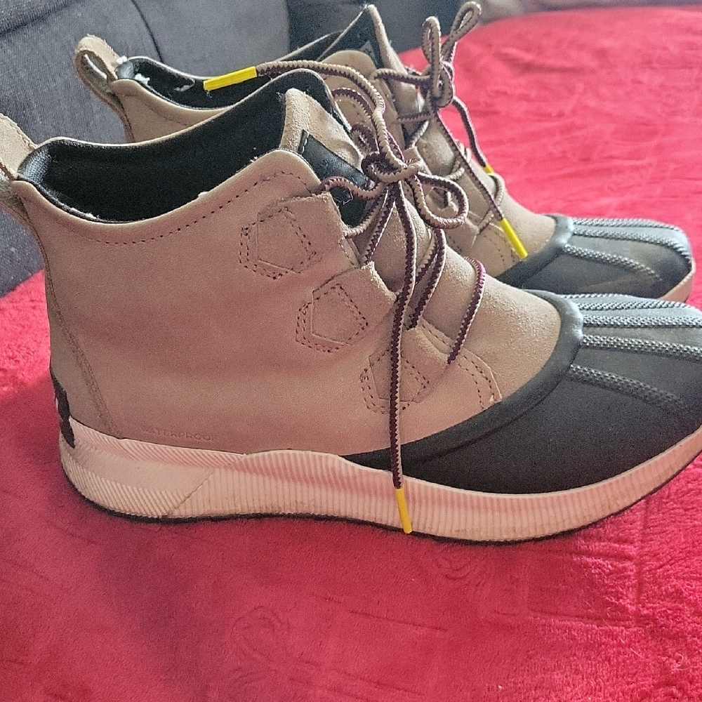 Sorel Tan and Black Winter Rain Boots with Lace-Up Design